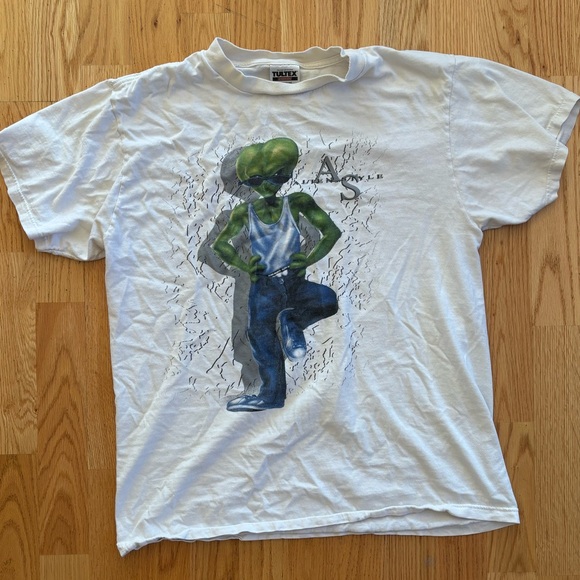 Vintage 90’s Alien Style T-Shirt - Picture 2 of 5